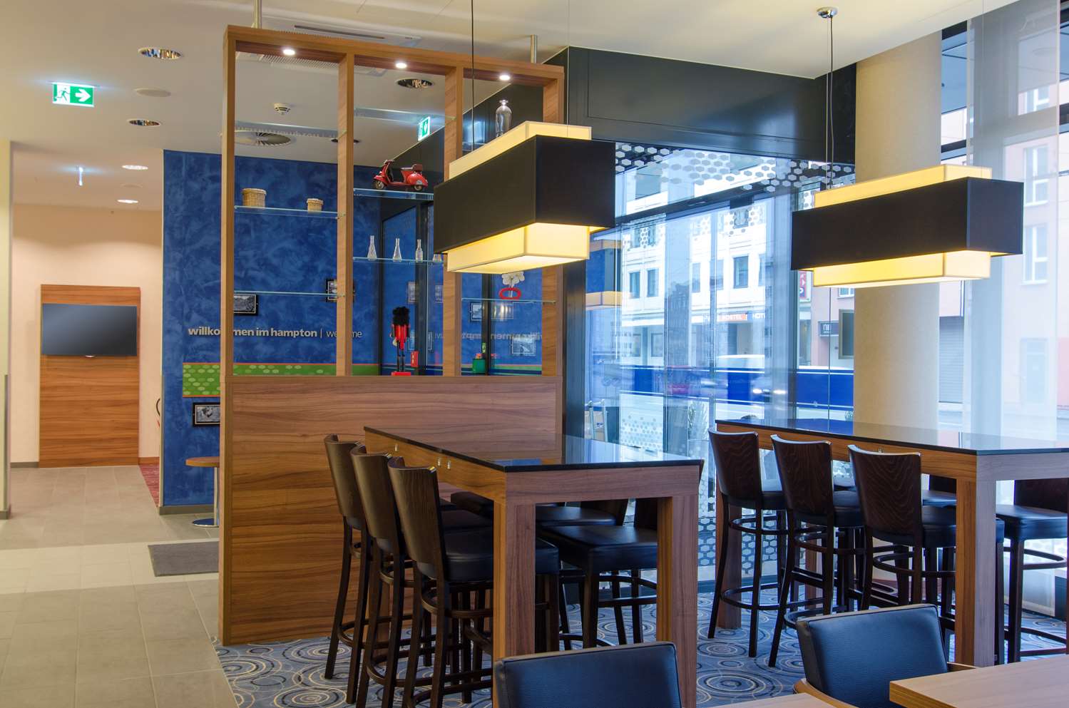 restaurant cafeteria