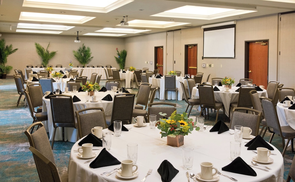 Holiday Inn Pearl - Jackson Area 64/71