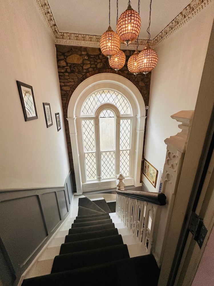 The Strand Hotel 24/50