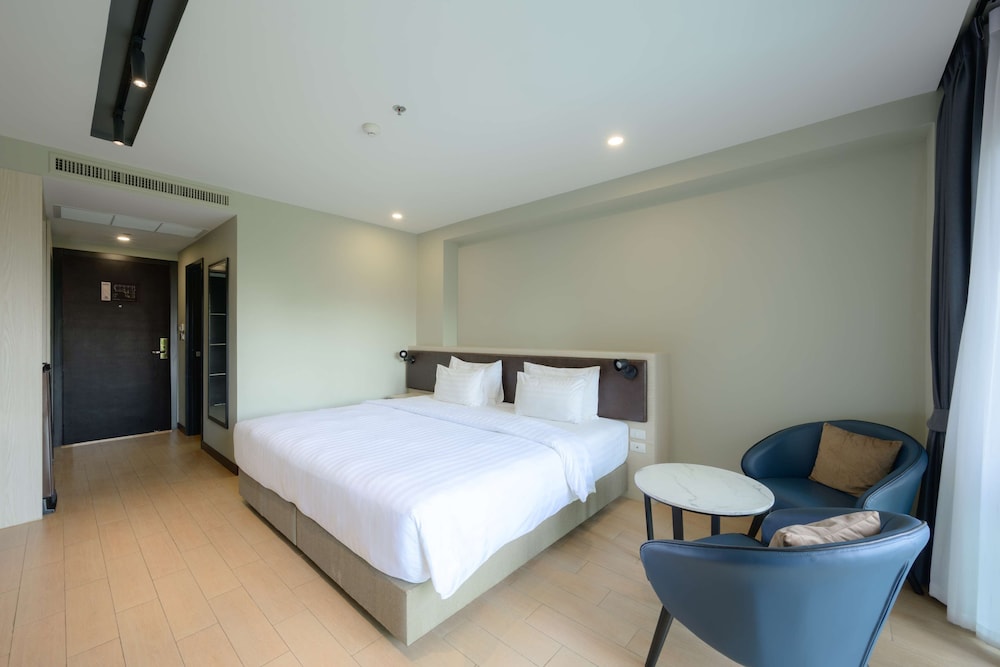 Lewit Hotel Pattaya, a member of Radisson Individuals 12/50