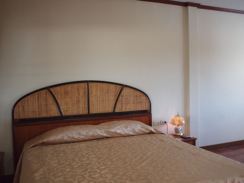 RoongRuang Hotel 13/27