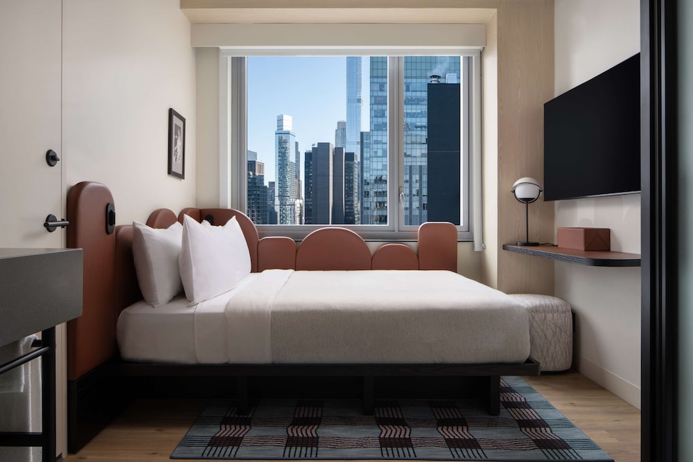 ROOM, QUEEN BED, CITY VIEW, ACCESSIBLE
