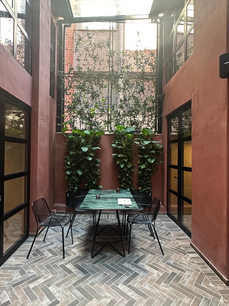 Anise Aluma Athens, Tapestry Collection by Hilton 56/59