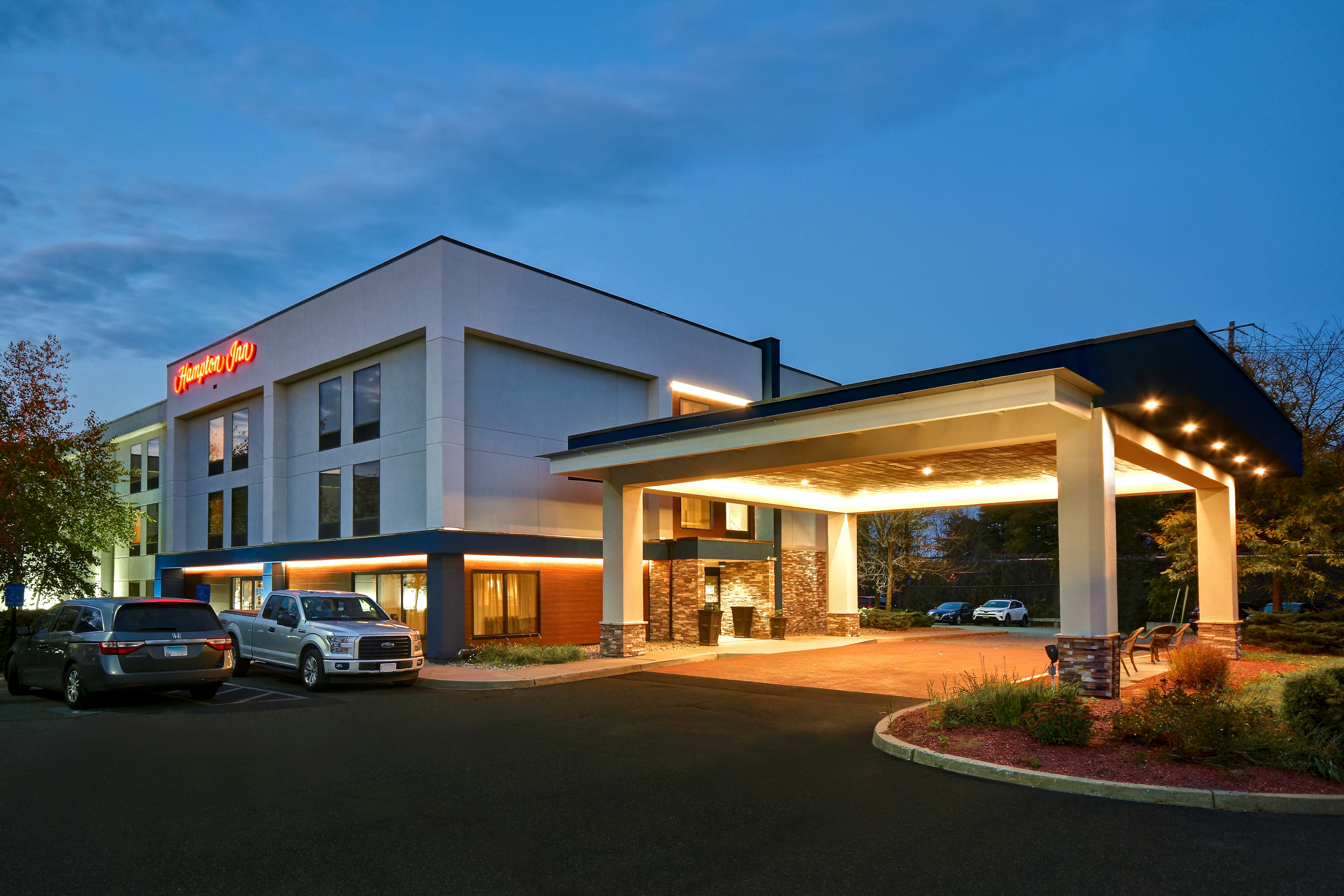 Hampton Inn White River Junction 4/81