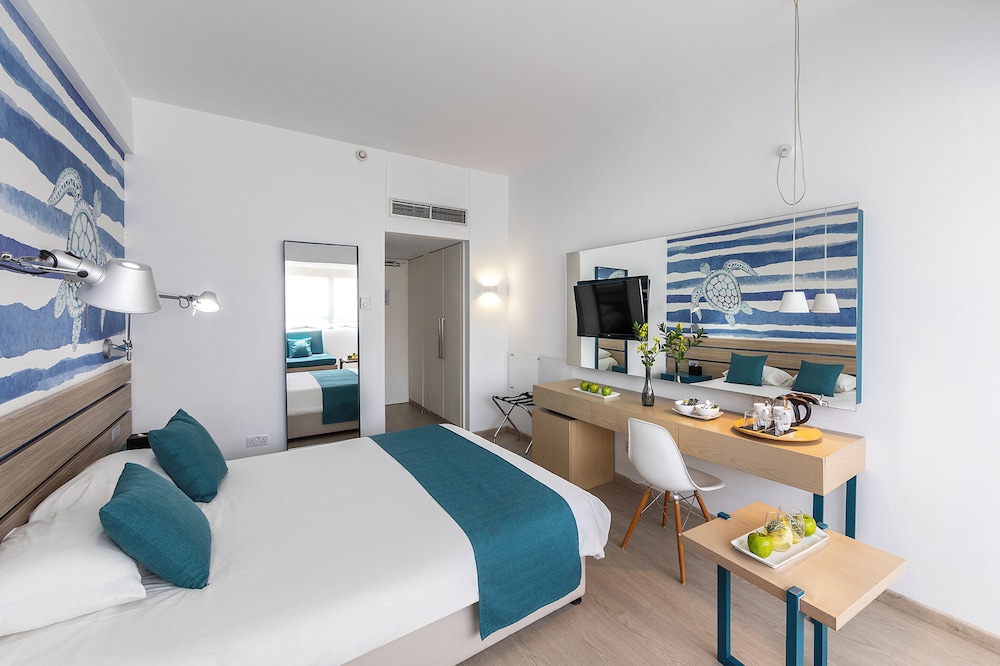 Double Room - Superior - No Balcony - Inland View