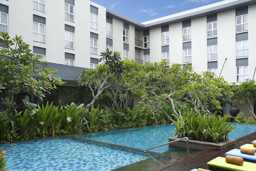 Hotel Santika Mataram 67/70