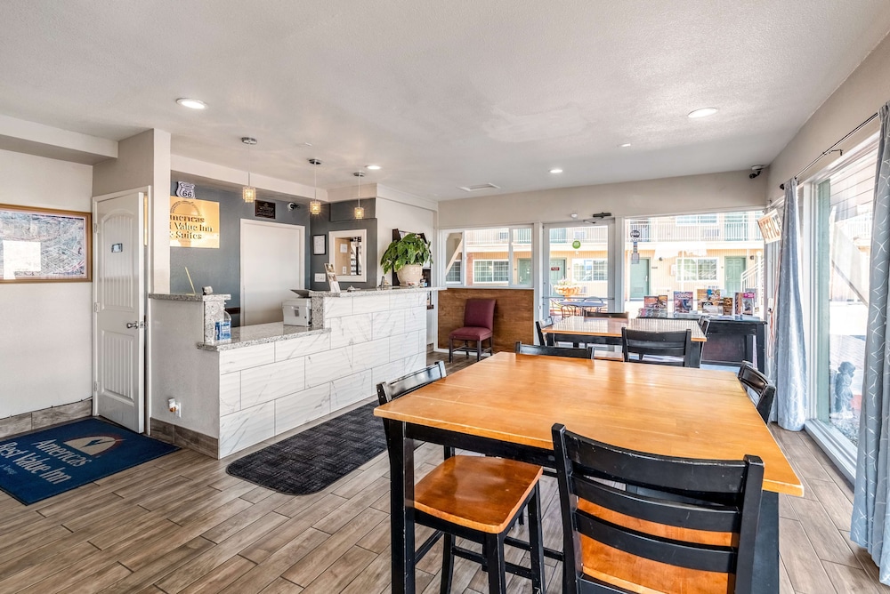 Americas Best Value Inn Suites Flagstaff 17/27