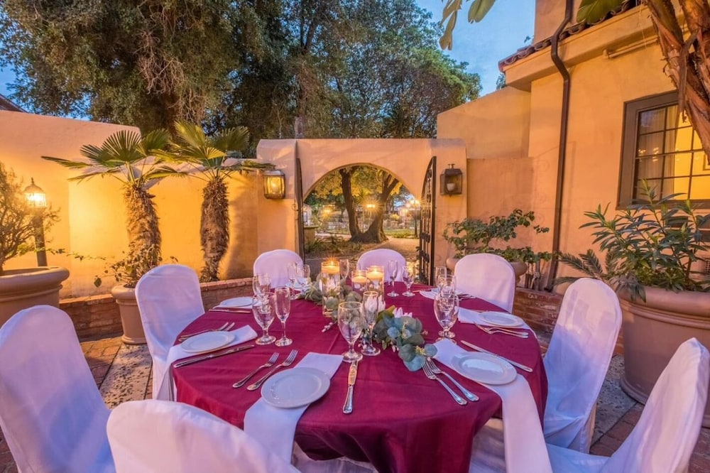 HISTORIC SANTA MARIA INN 56/67