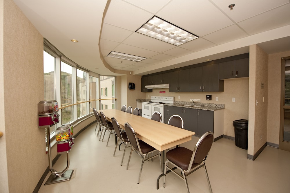 Residence & Conference Centre - Kamloops 46/61