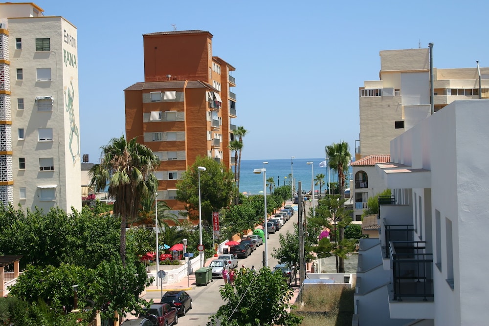 APARTAMENTOS RESIDENCIAL DOÑA CARMEN 3000 41/50