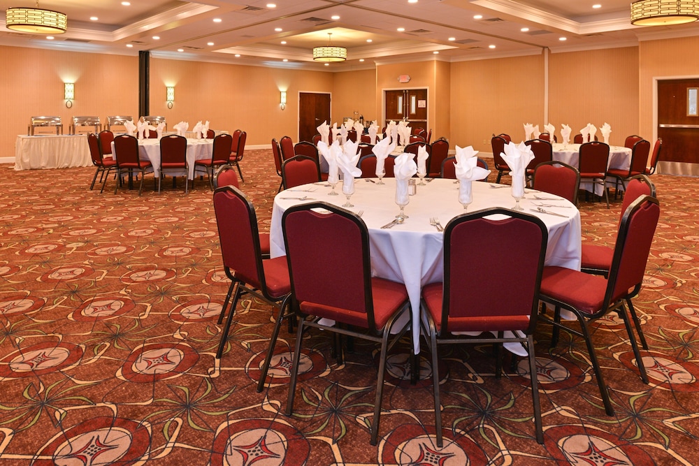 HOLIDAY INN NEW LONDON - MYSTIC AREA 43/59
