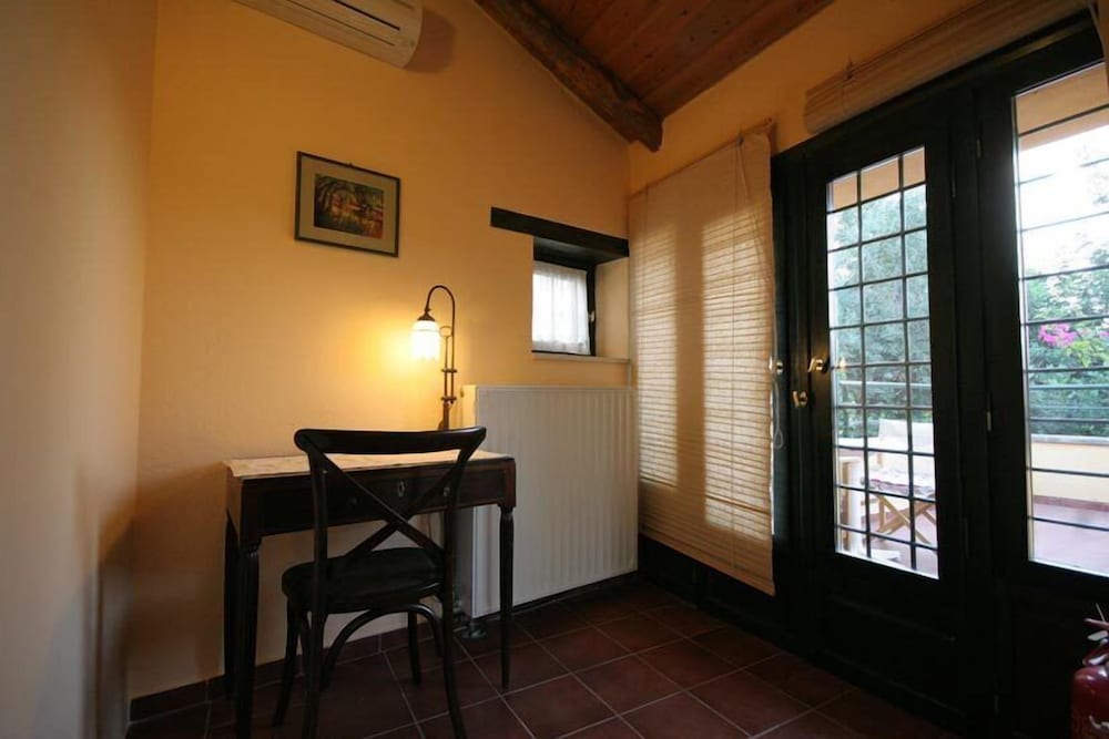 Kastellos Village 24/50