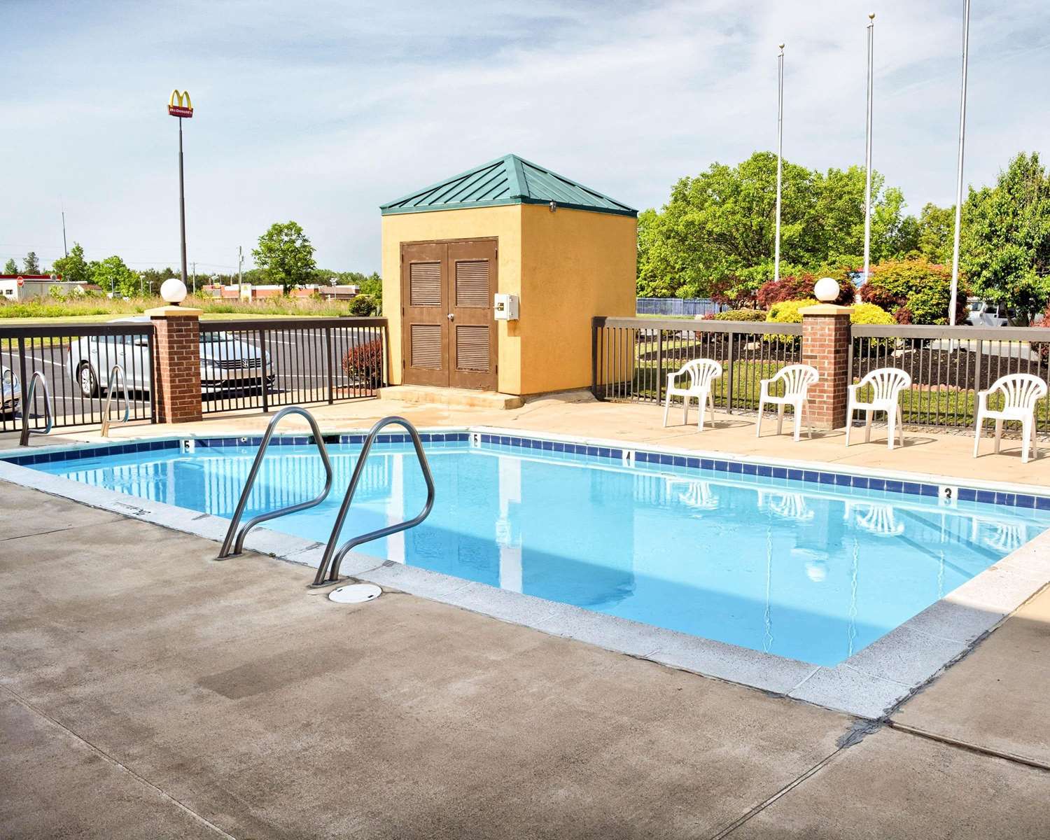 Quality Inn Thornburg 40/40
