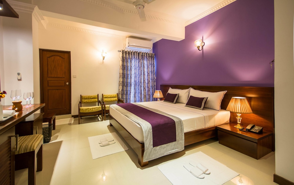 DELUXE, DOUBLE BED, BALCONY
