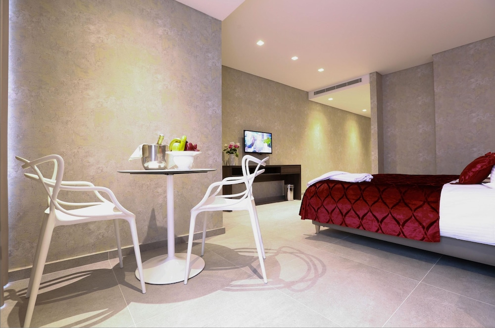 MONTEVERDE HOTEL 26/64