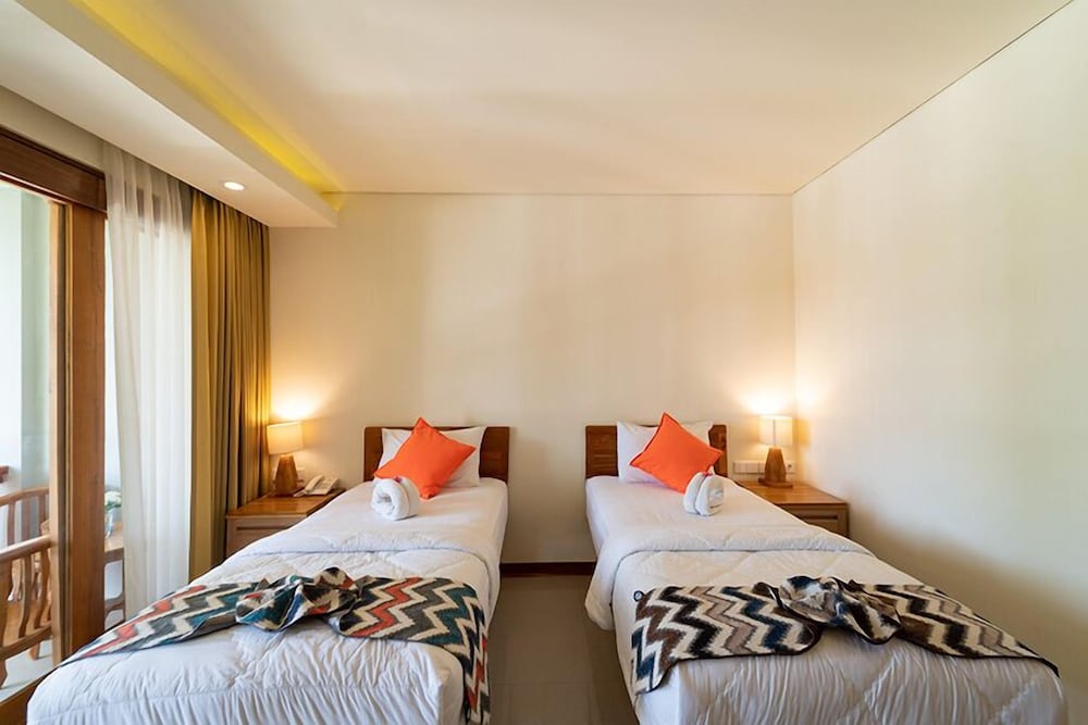 SUPERIOR, TWIN BEDS