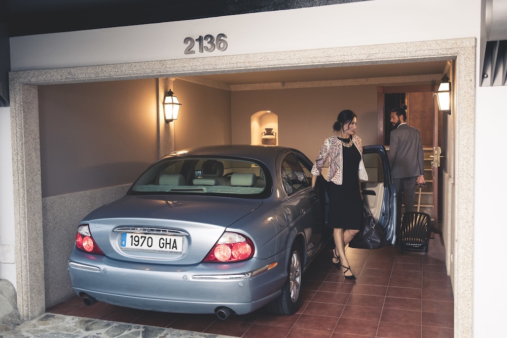 Gran Hotel Los Abetos 48/53