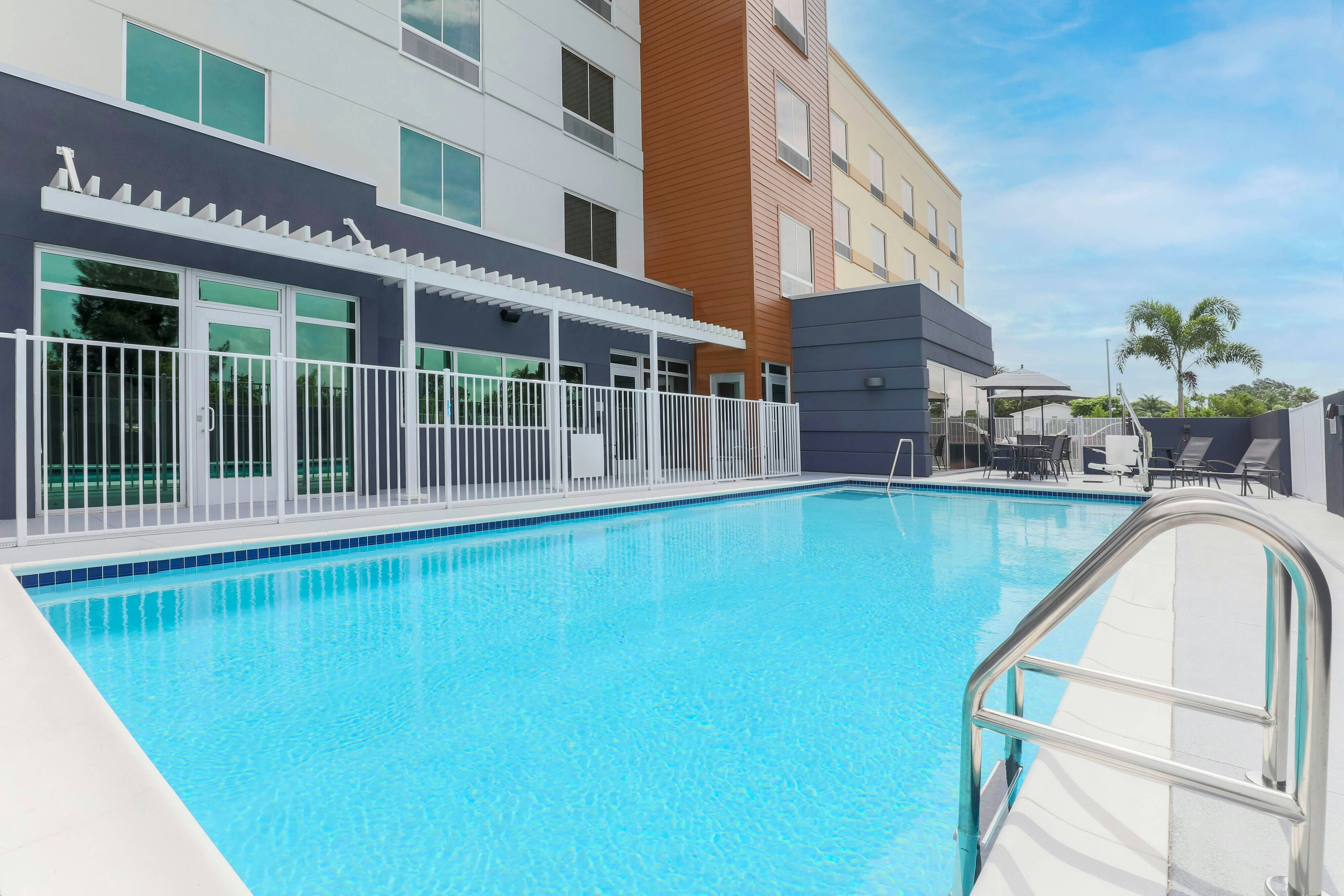 Fairfield Inn & Suites by Marriott Cape Coral/North Fort Myers 7/46