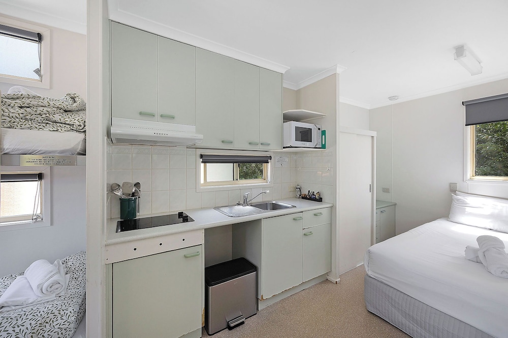 Economy, Cabin, 1 Queen and 1 Bunk Bed