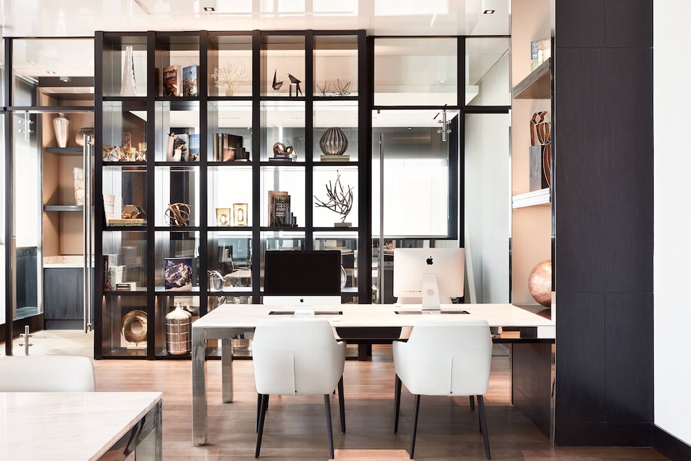 AC Hotel Santiago Costanera Center 44/65