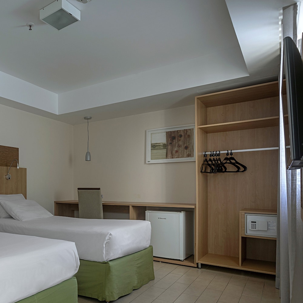 غرفة قياسية بسريرين منفصلين لذوي الإعاقة، Mercure Maceio Pajucara 3/10