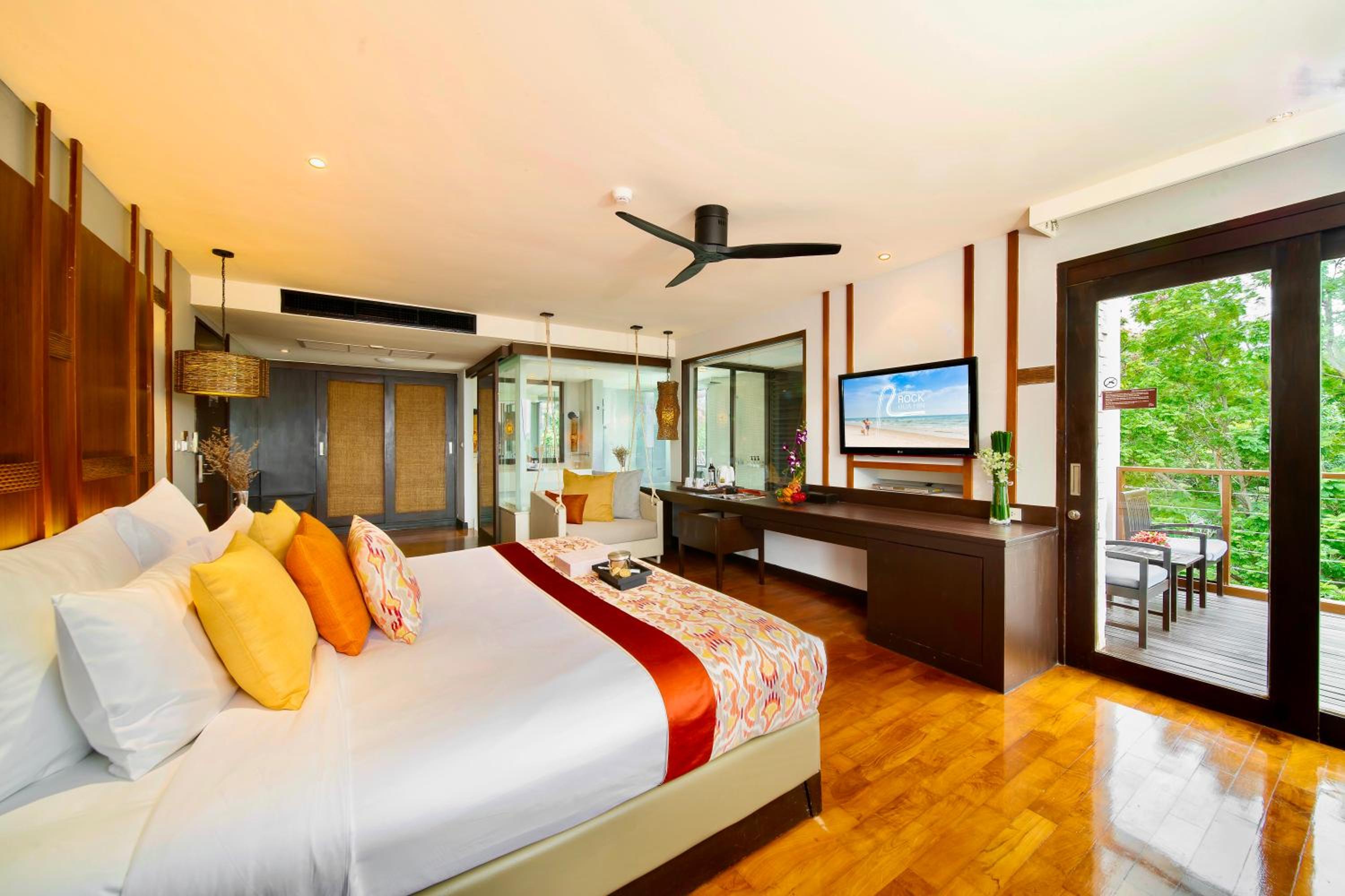 Pearl, Spa, Suite