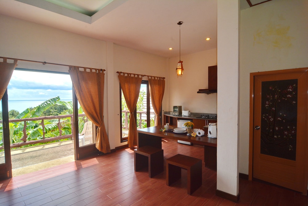 Phuchawee Lanta Villa 43/57