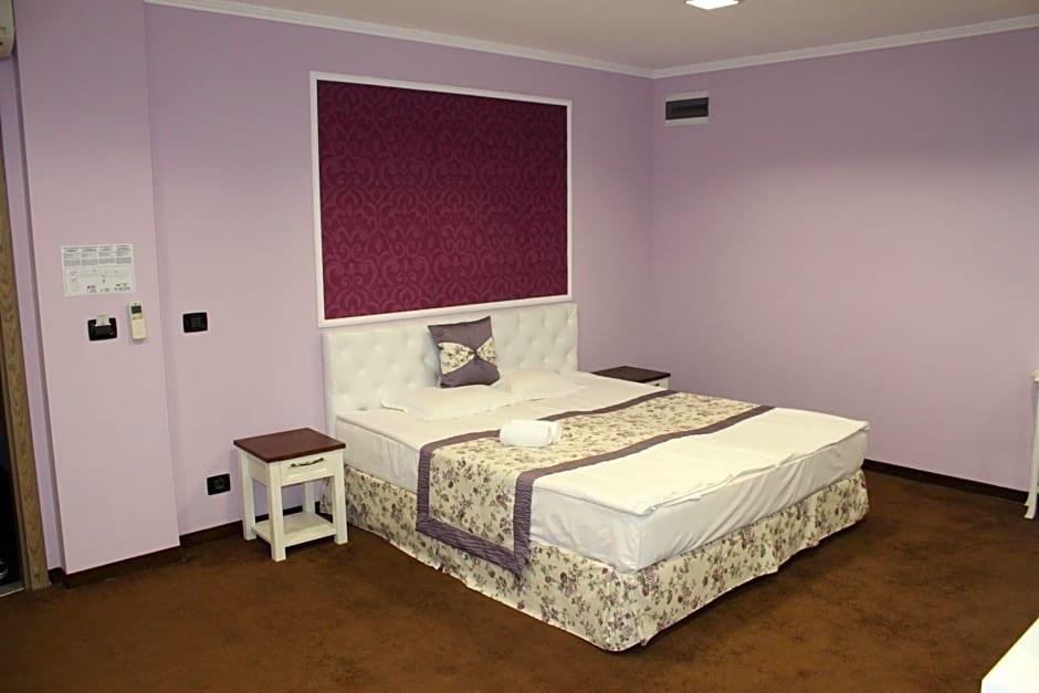 Regina Maria Spa 12/50