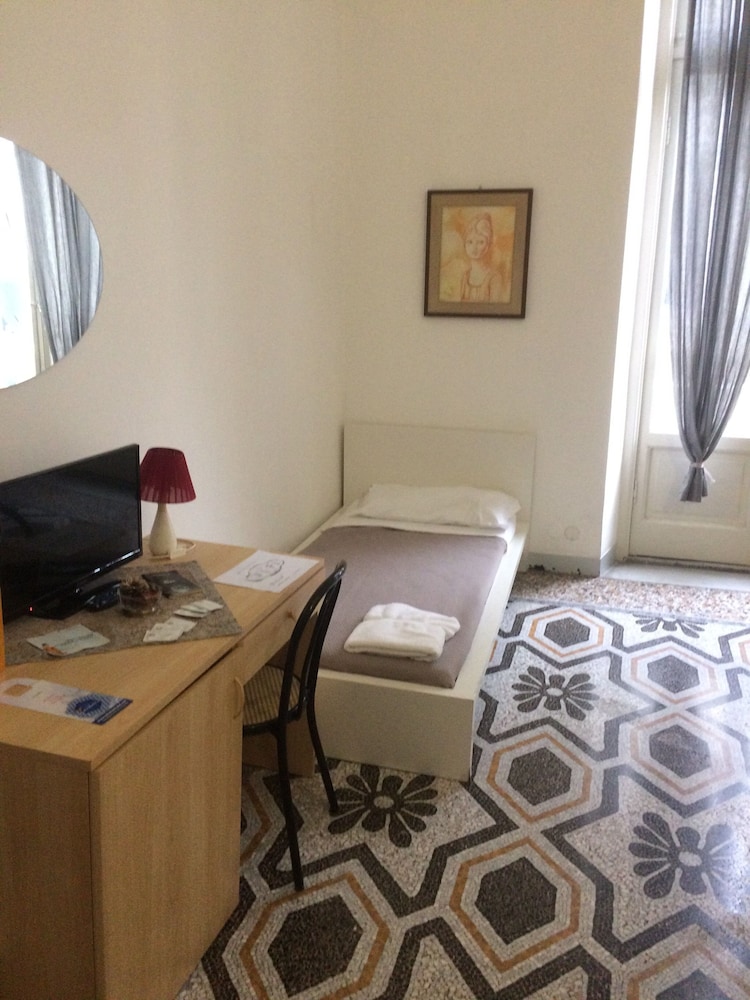 Guest House Roma 15/33
