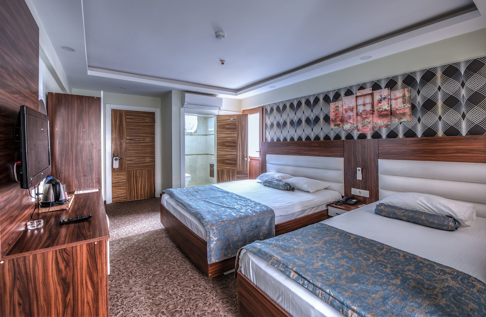 Madi Otel 12/31