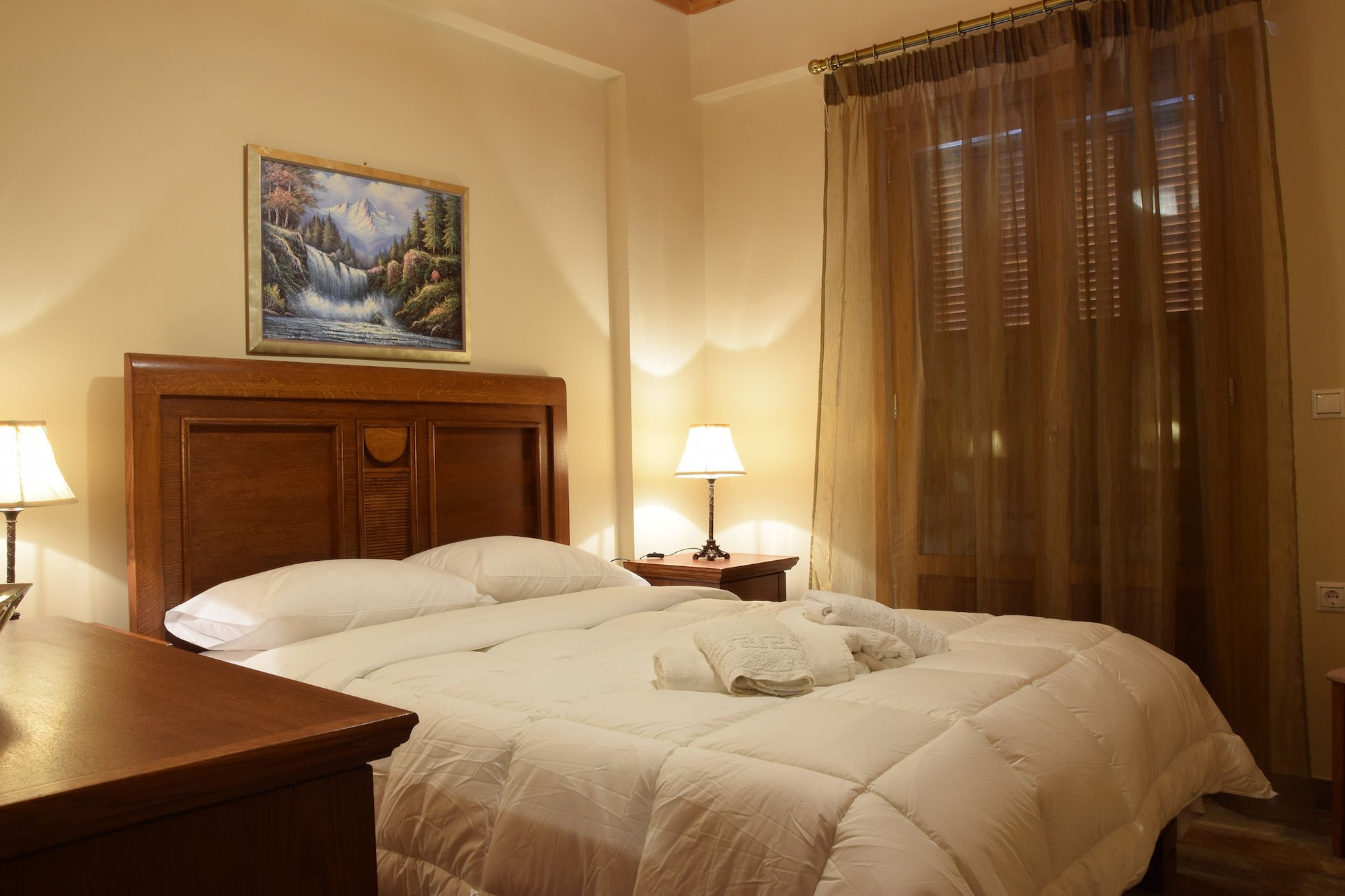 House, Double and Twin Beds