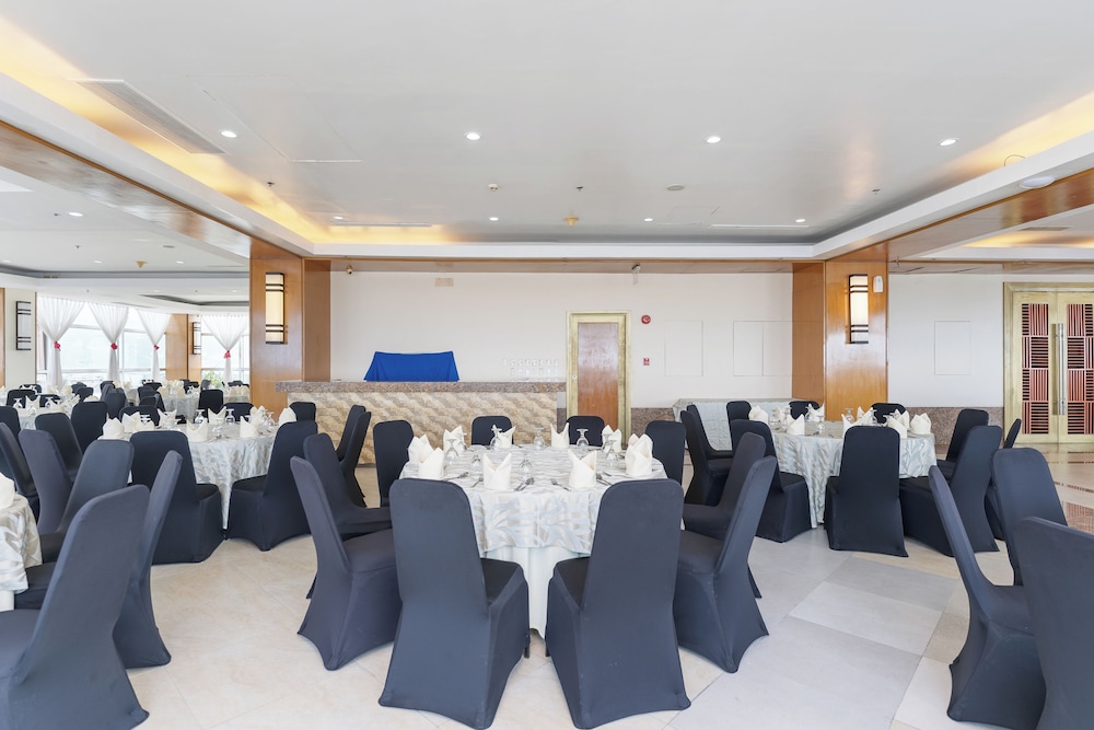 Crown Regency Hotel and Towers Cebu City 35/47