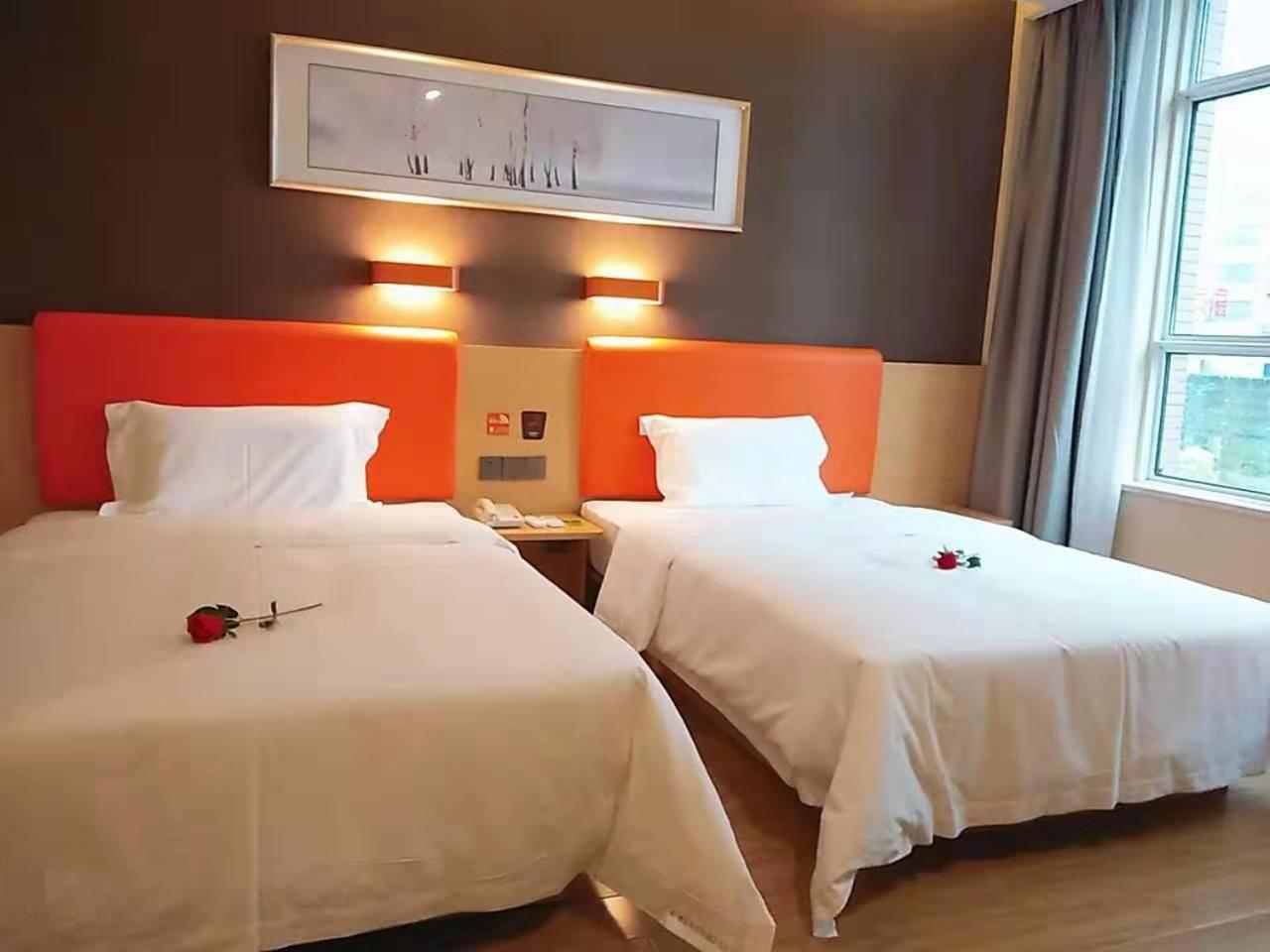 7 Premium Hotel (Huai'an Zhou Enlai Memorial Hall Yonghuai East Road) 12/27
