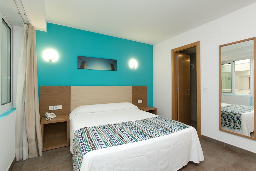 ROOM, DOUBLE BED, COURTYARD VIEW