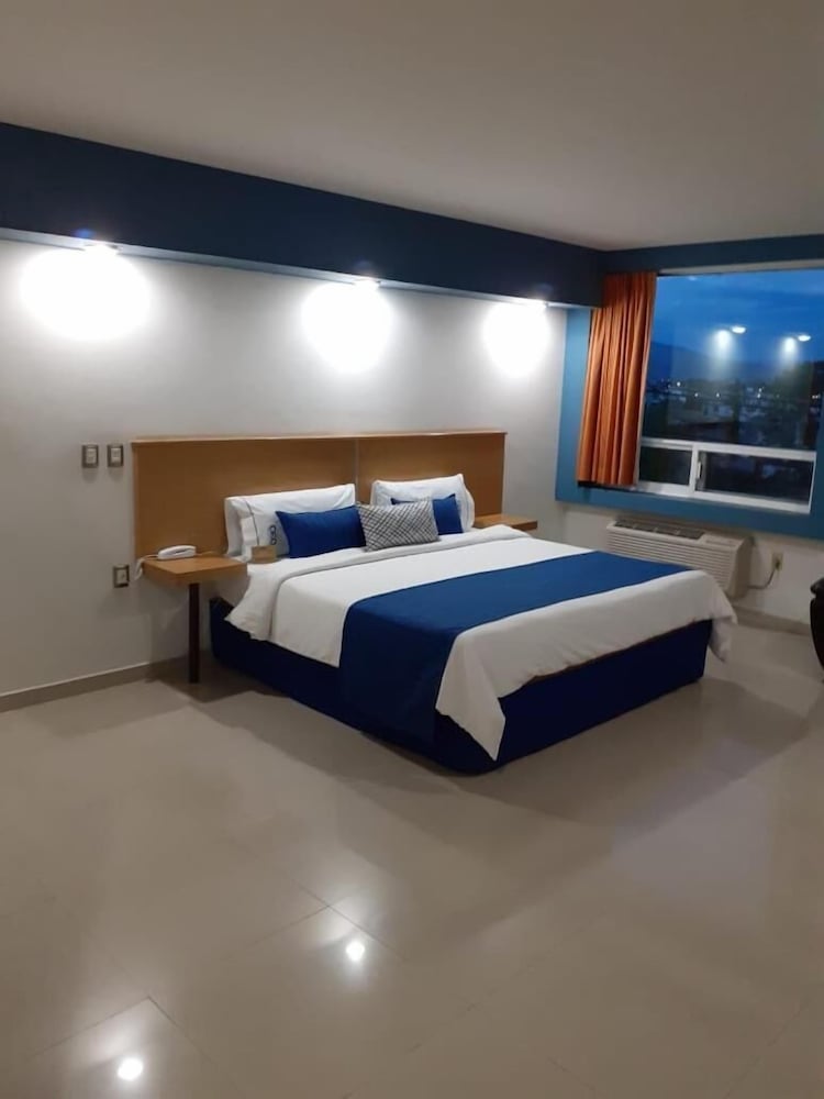 CEO Hotel Business Class 9/28
