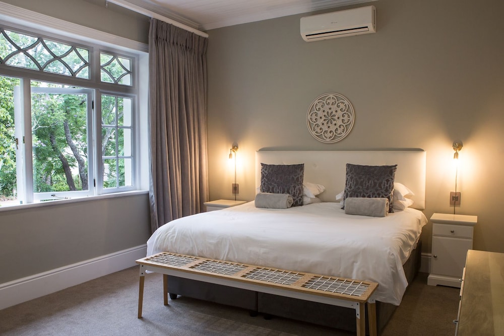 Summerwood Guest House 24/44