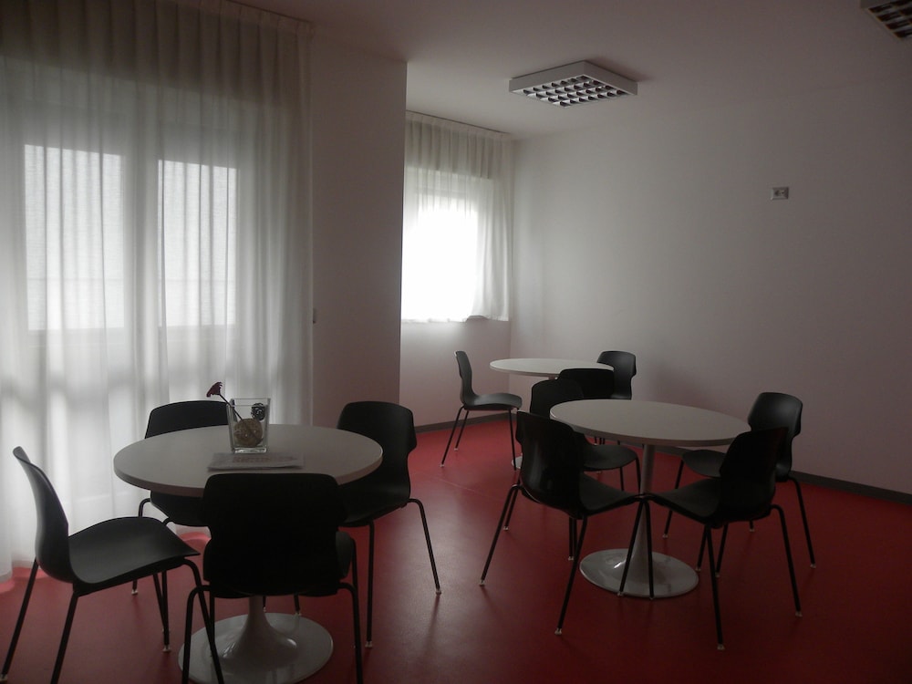 Hotel Sharing 54/67