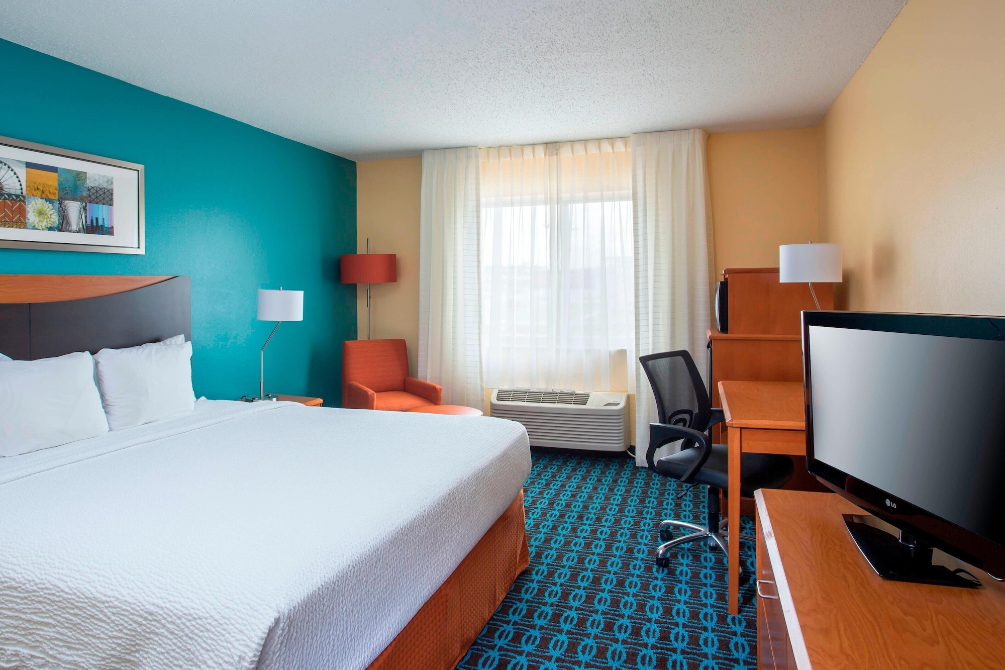 ROOM, KING BED