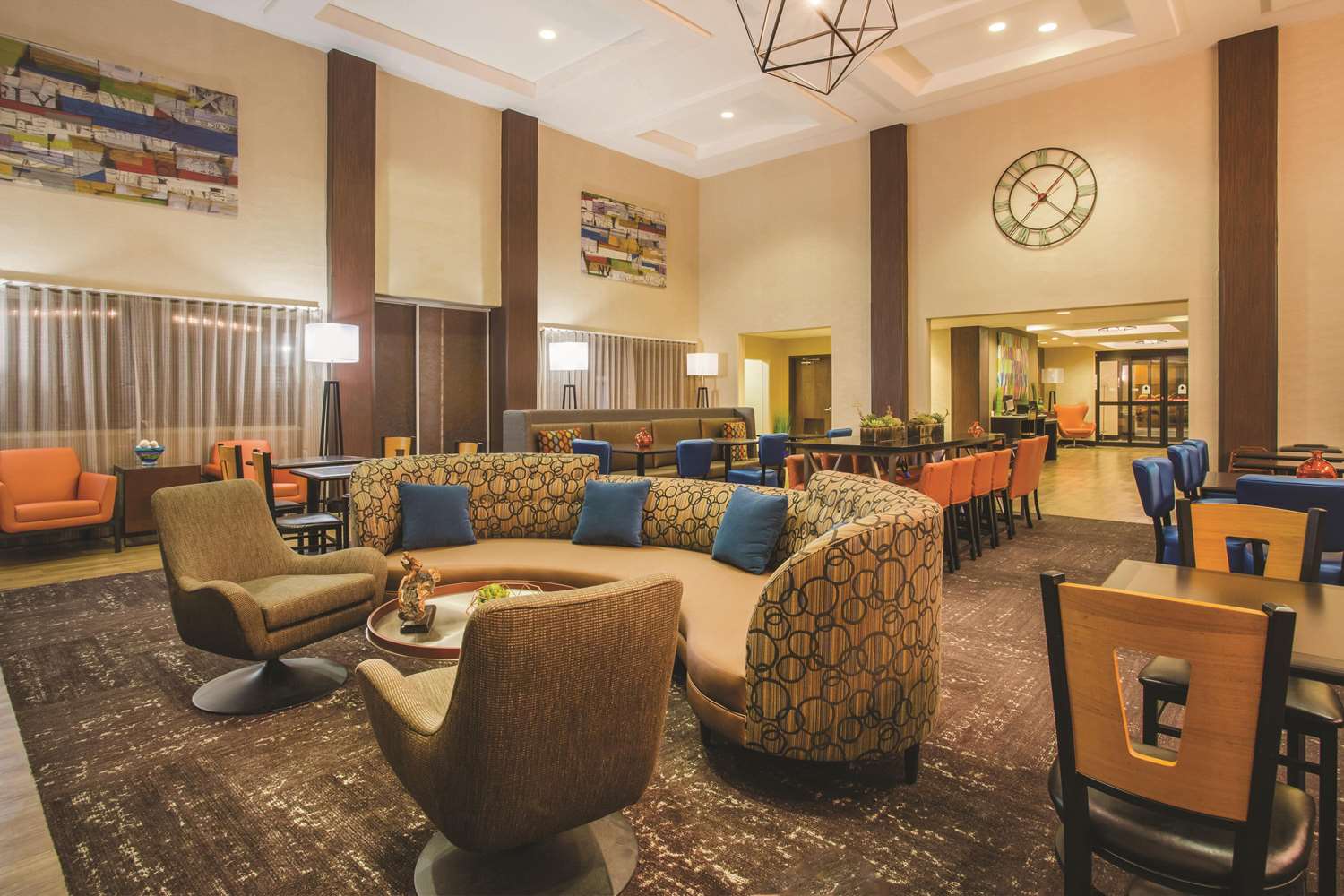 La Quinta Inn & Suites by Wyndham Ely 27/42