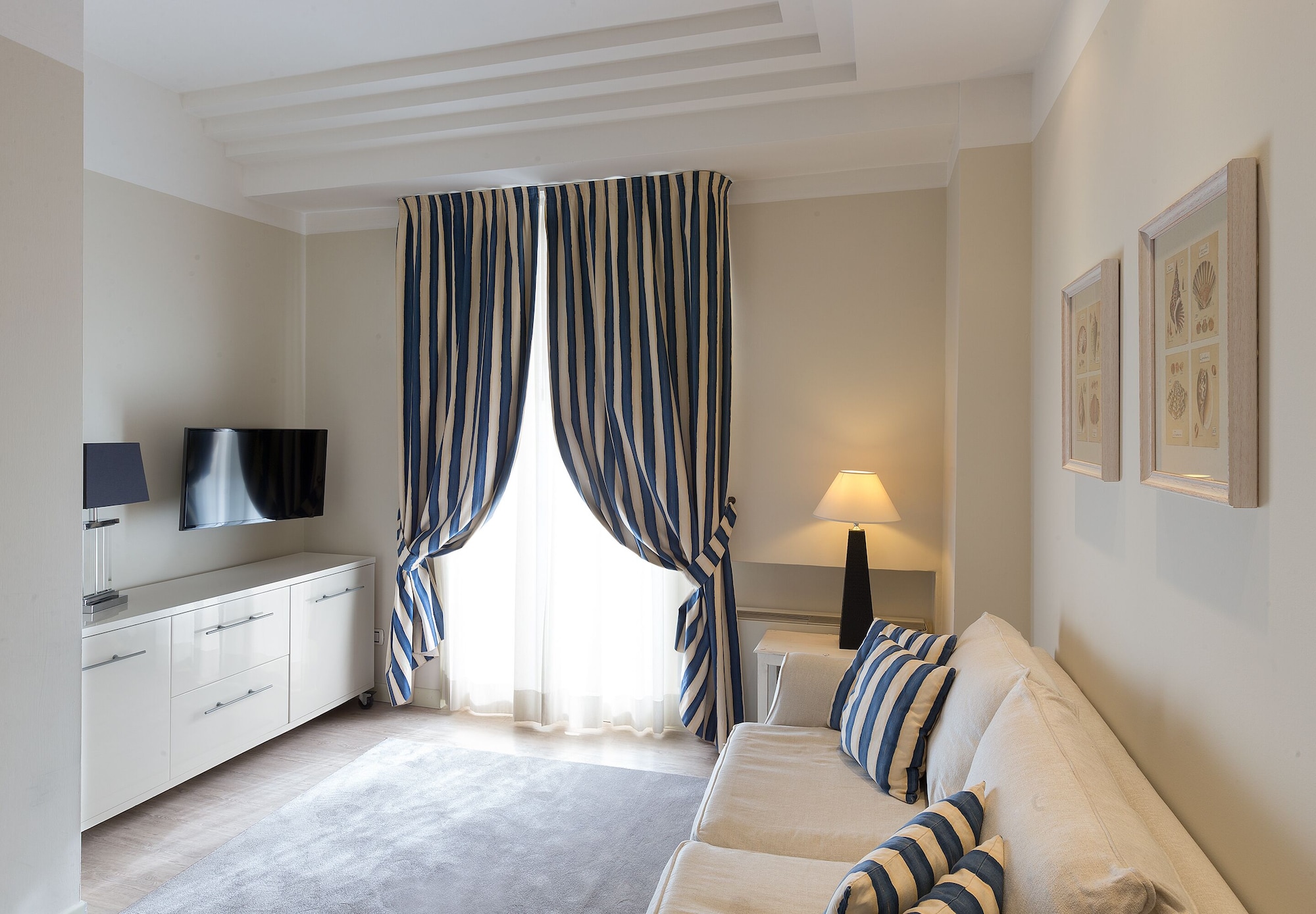 استوديو بسرير كوين بغرفة نوم واحدة مع أريكة، Residence Charming Apartments 5/10