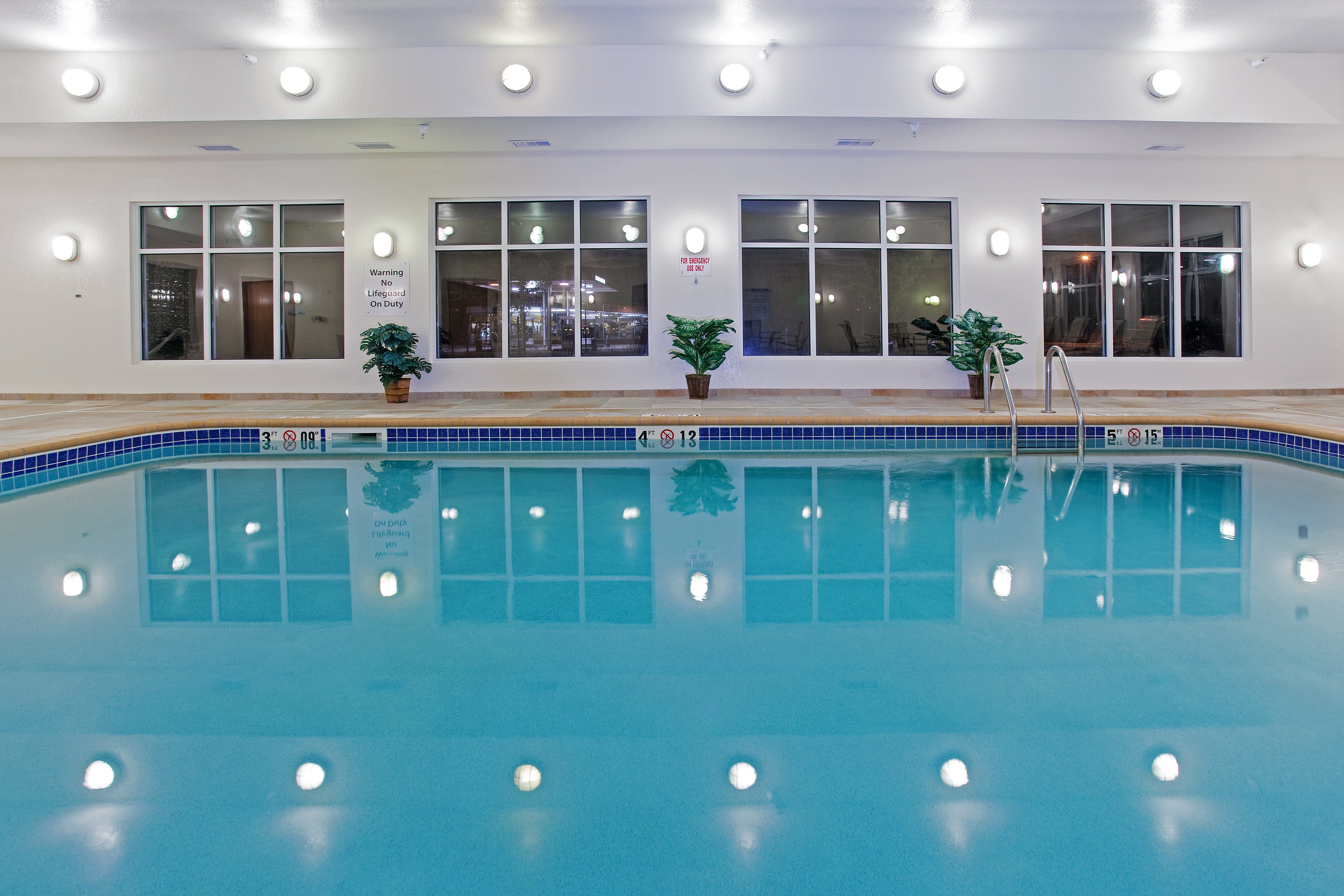 Holiday Inn Express Hotel And Suites Buffalo 41/66