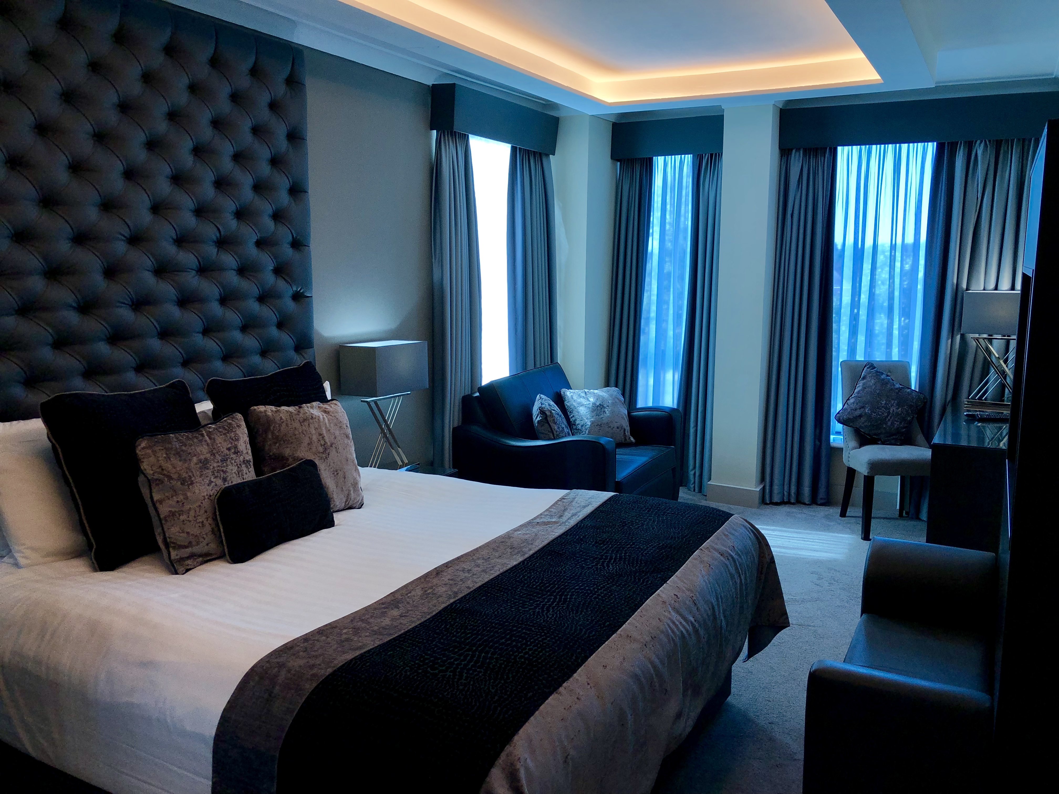 The Continental Hotel 10/57