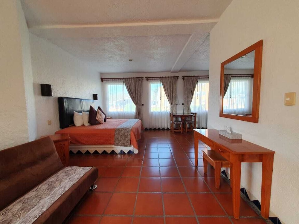 Hotel Real del Valle 16/50