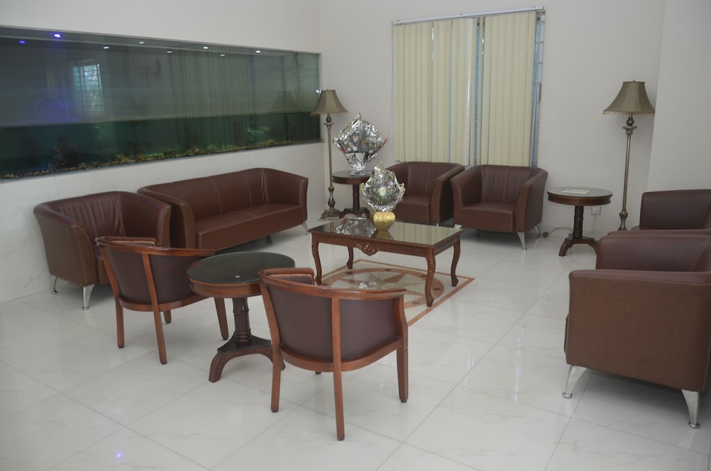 La Rose Hotel 34/54