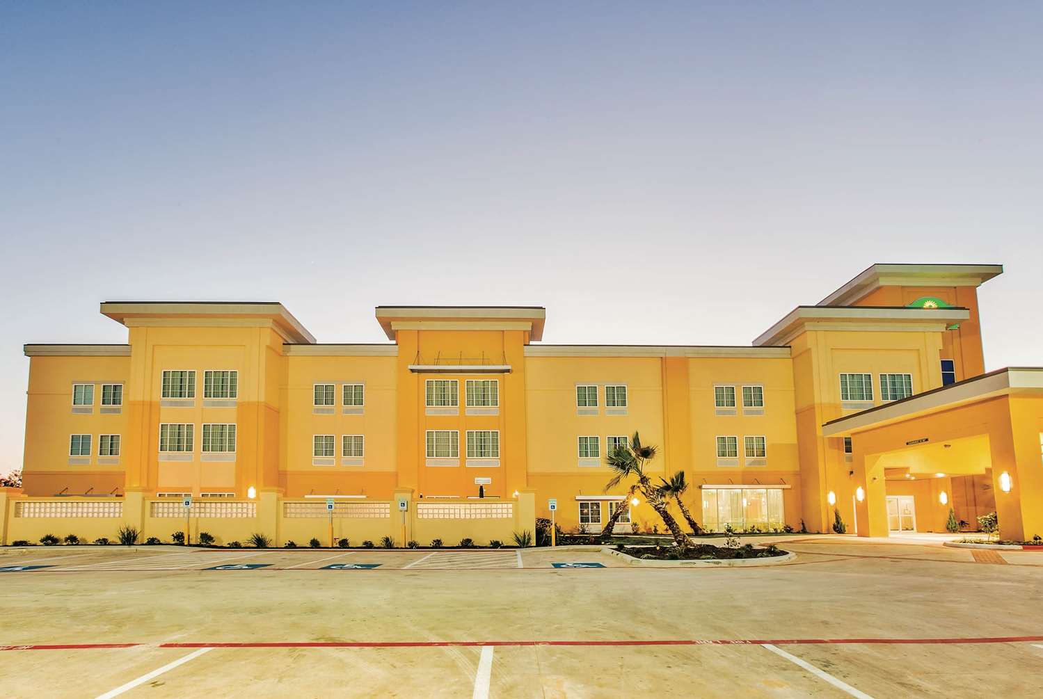 La Quinta Inn Suites Cotulla 1/20