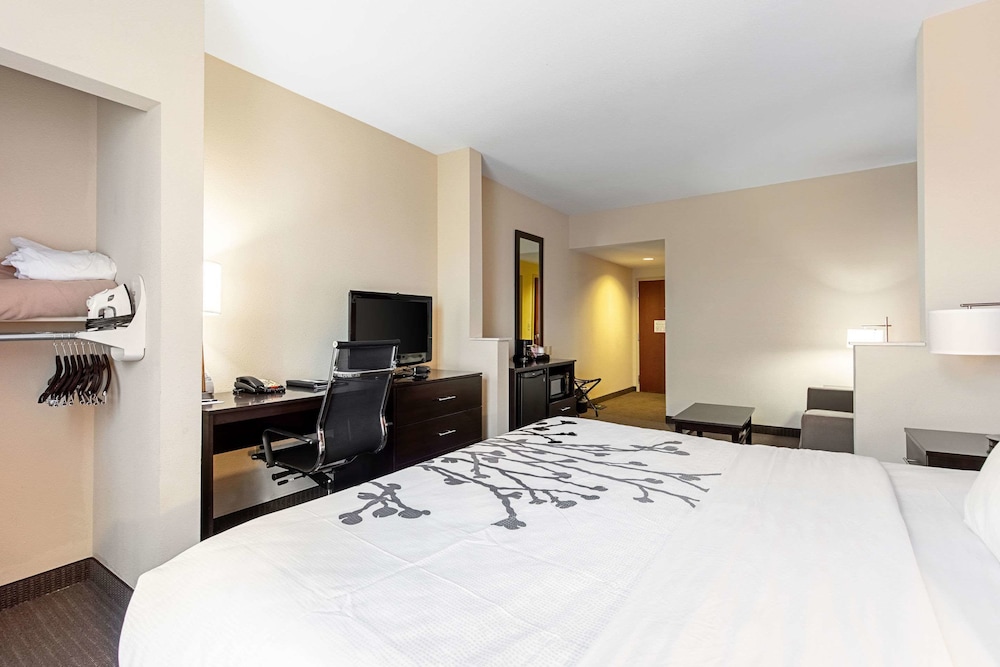 Sleep Inn & Suites Dyersburg I-155 12/39