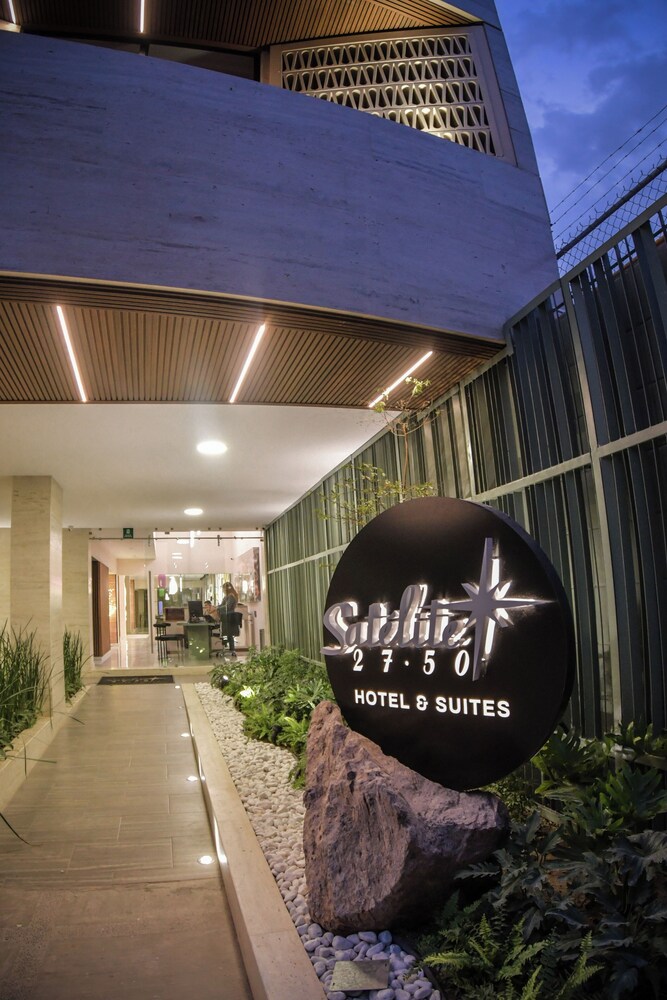 Expo Satelite Hotel and Suites 5/58