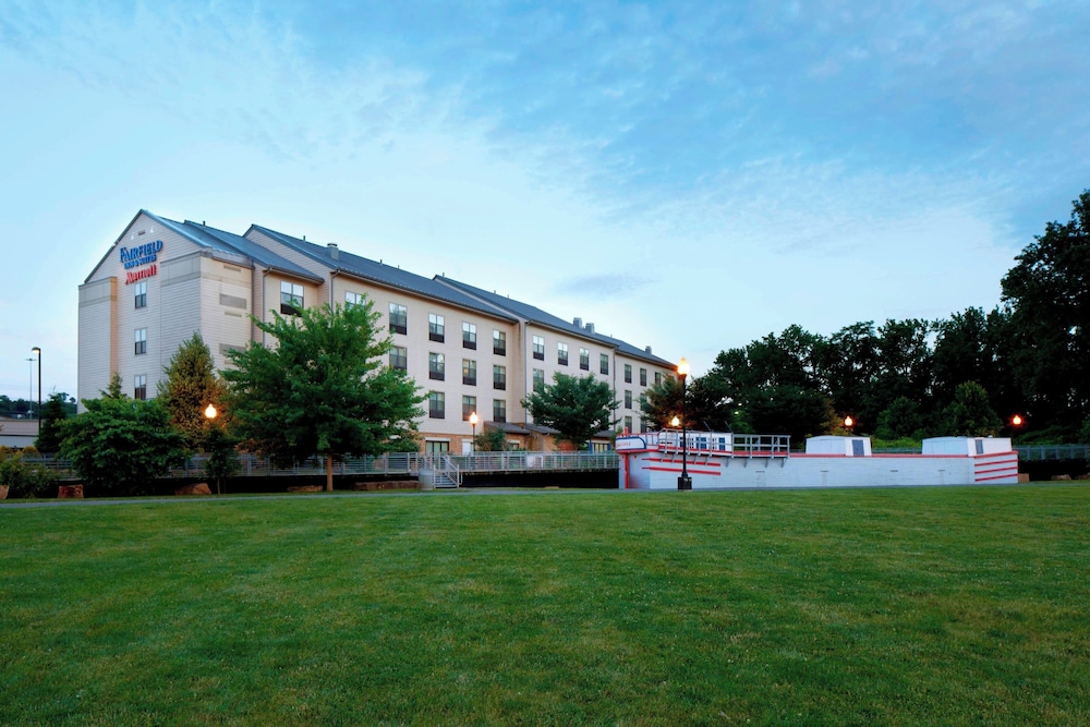 Fairfield Inn Suites Cumberland 45/50