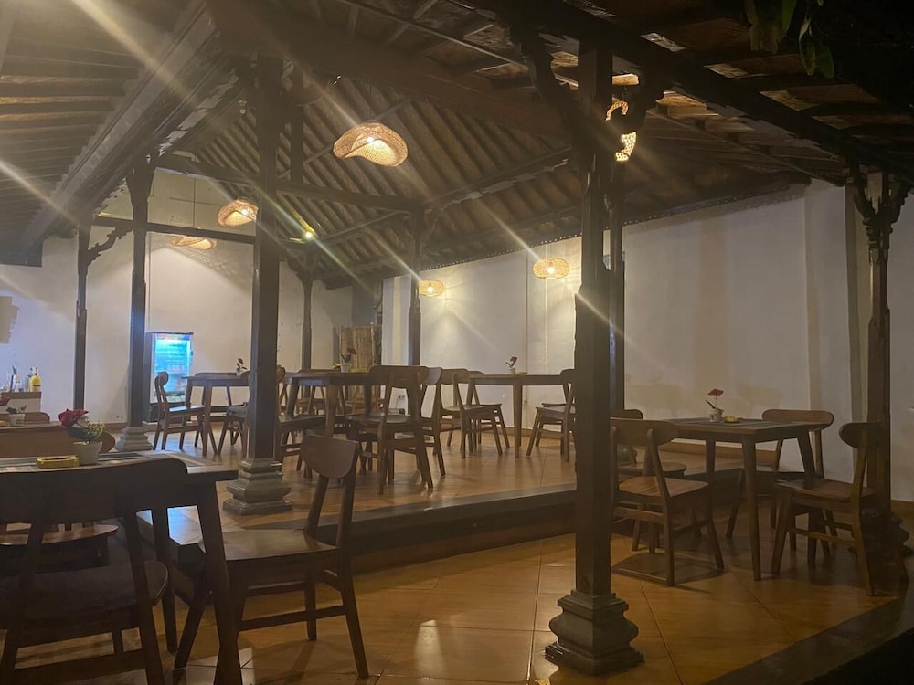 Hotel Gianyar 46/59