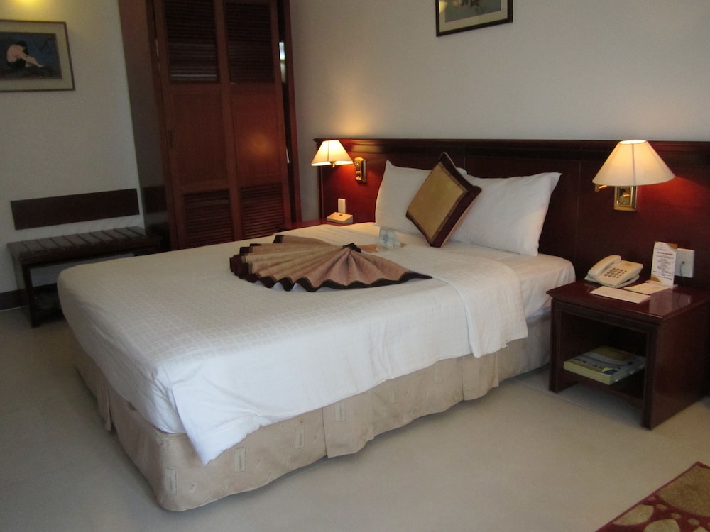 First Hotel 16/71